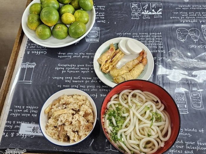 南和海事 船内 昼食