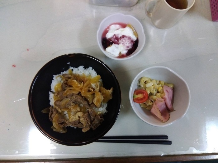 南和海事 船内 昼食