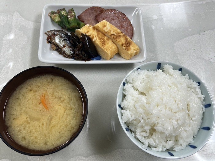 南和海事 船内 朝食